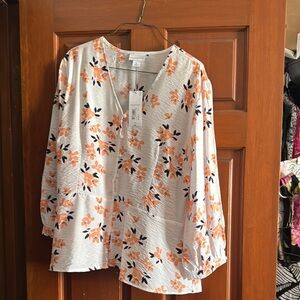 Liz Claiborne White, peach and navy flower print Blouse NWT size XL